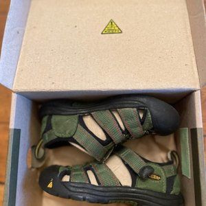 Keen Kids Newport H2 Green Size 7
